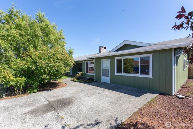 717 E Spruce Street, Sequim, WA 98382