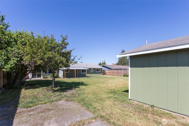 717 E Spruce Street, Sequim, WA 98382