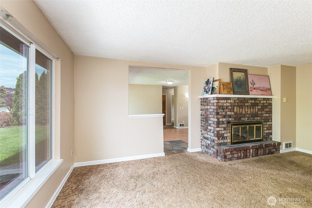 717 E Spruce Street, Sequim, WA 98382
