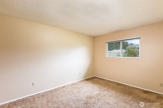 717 E Spruce Street, Sequim, WA 98382