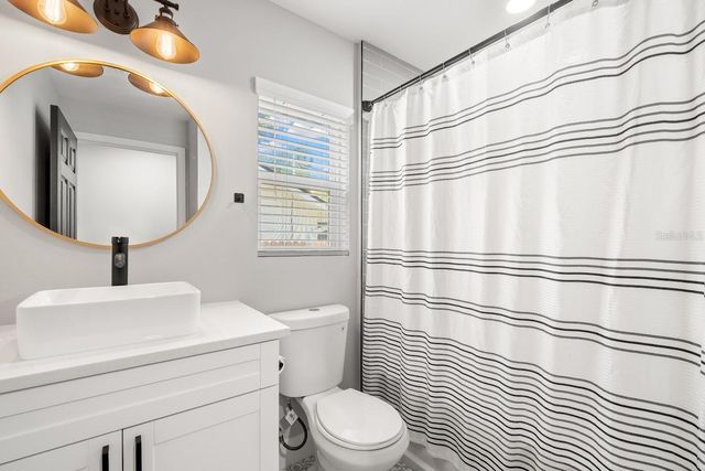 1803 E KNOLLWOOD STREET, Tampa, FL 33610