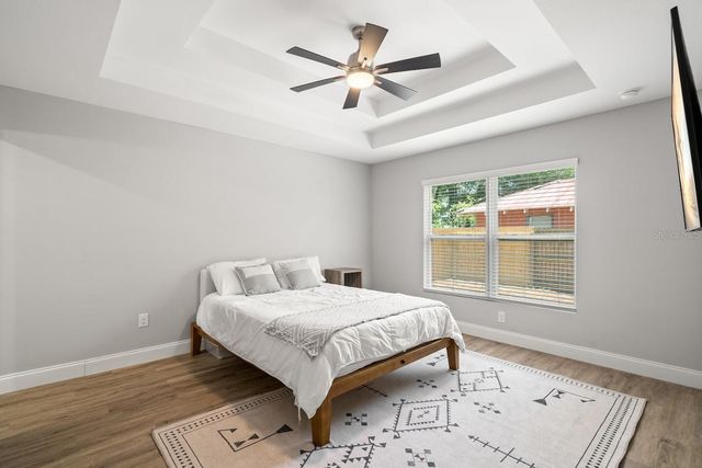 1803 E KNOLLWOOD STREET, Tampa, FL 33610