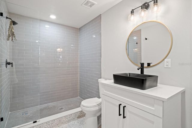 1803 E KNOLLWOOD STREET, Tampa, FL 33610