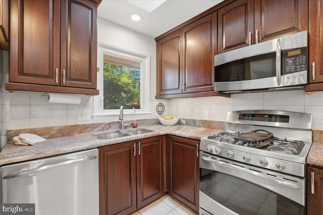 8915 BATTERY RD, Alexandria, VA 22308
