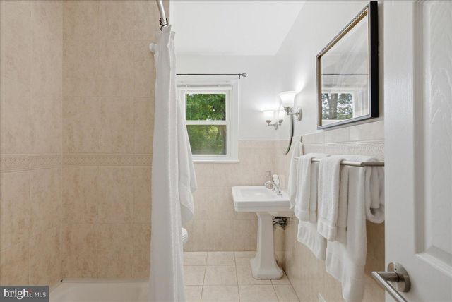 8915 BATTERY RD, Alexandria, VA 22308