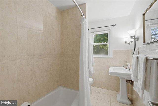 8915 BATTERY RD, Alexandria, VA 22308