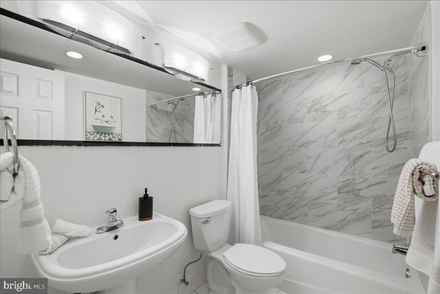 8915 BATTERY RD, Alexandria, VA 22308