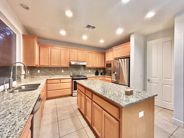 510 Robin Court, Ione, CA 95640