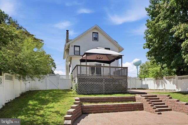 19 MOUNT VERNON AVE, Pitman, NJ 08071