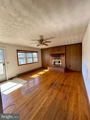 179 FURNACE RD, Wardensville, WV 26851