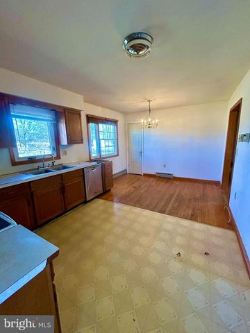 179 FURNACE RD, Wardensville, WV 26851