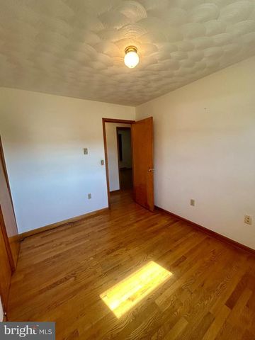 179 FURNACE RD, Wardensville, WV 26851