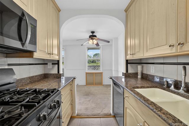 1853 Central Park Ave 7M, Yonkers, NY 10710