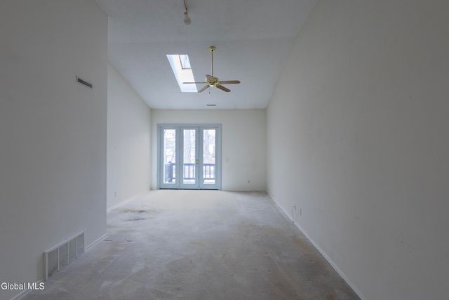 4706 Foxwood Drive S, Clifton Park, NY 12065