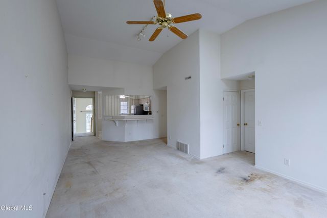 4706 Foxwood Drive S, Clifton Park, NY 12065