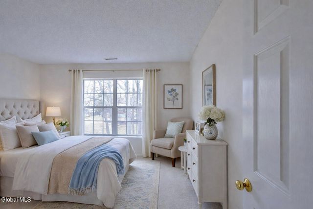 4706 Foxwood Drive S, Clifton Park, NY 12065