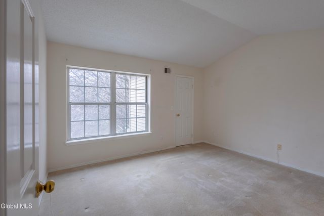 4706 Foxwood Drive S, Clifton Park, NY 12065