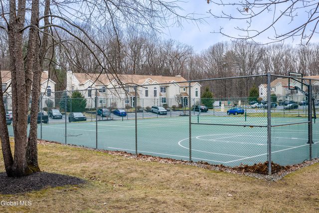 4706 Foxwood Drive S, Clifton Park, NY 12065