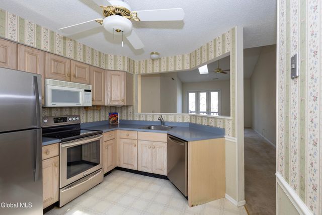 4706 Foxwood Drive S, Clifton Park, NY 12065