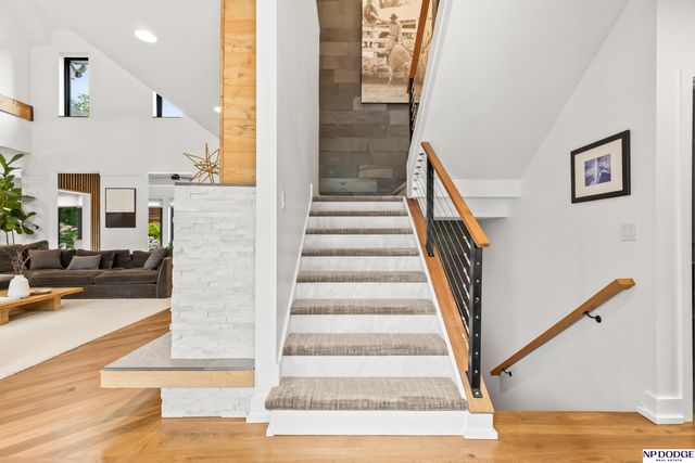 9354 Douglas Street, Omaha, NE 68114