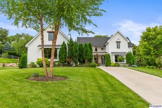 9354 Douglas Street, Omaha, NE 68114