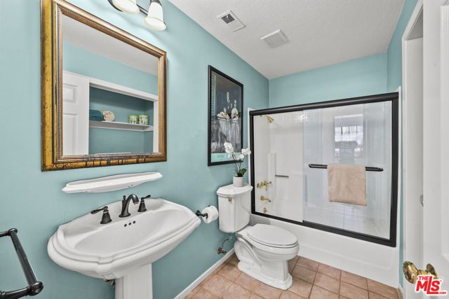 4338 Gentry Avenue Unit 2, Los Angeles, CA 91604