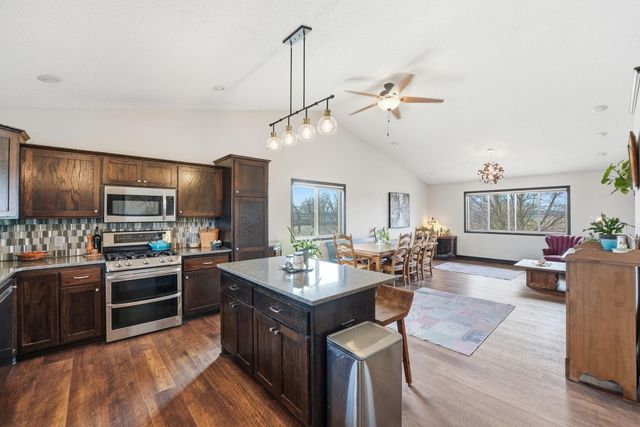 945 13th Avenue NE, Saint Joseph, MN 56374