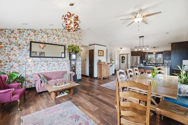 945 13th Avenue NE, Saint Joseph, MN 56374