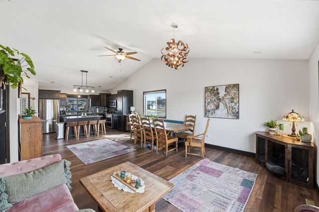 945 13th Avenue NE, Saint Joseph, MN 56374