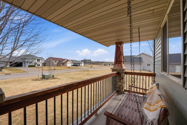 945 13th Avenue NE, Saint Joseph, MN 56374