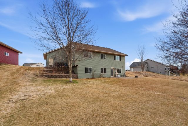 945 13th Avenue NE, Saint Joseph, MN 56374