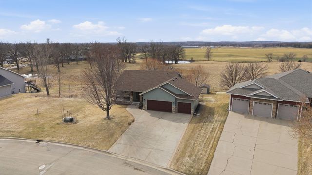 945 13th Avenue NE, Saint Joseph, MN 56374