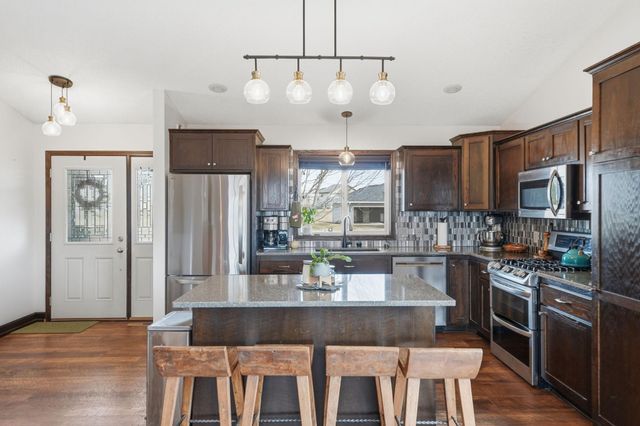 945 13th Avenue NE, Saint Joseph, MN 56374