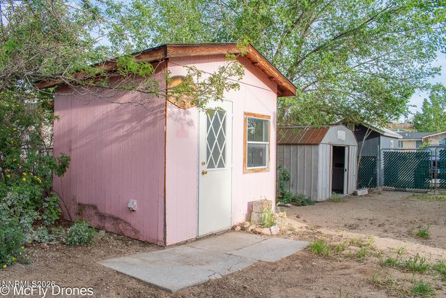 408 E Gepford Parkway, Sun Valley, NV 89433