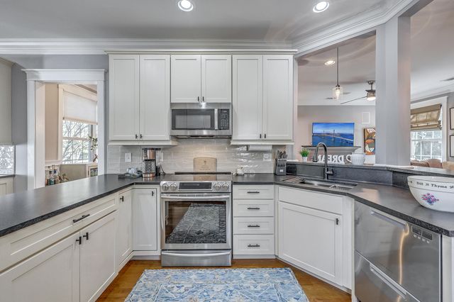 100 Jordan Court, Charleston, SC 29492