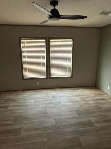 1429 Oak Hill Drive, Kemp, TX 75143