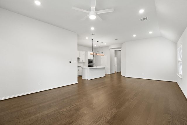 223 Oleander LOOP, Buda, TX 78610