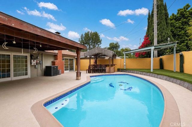 2221 N Hathaway, Santa Ana, CA 92705