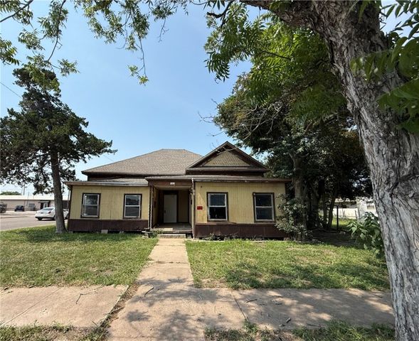 202 E Fordyce Ave, Kingsville, TX 78363