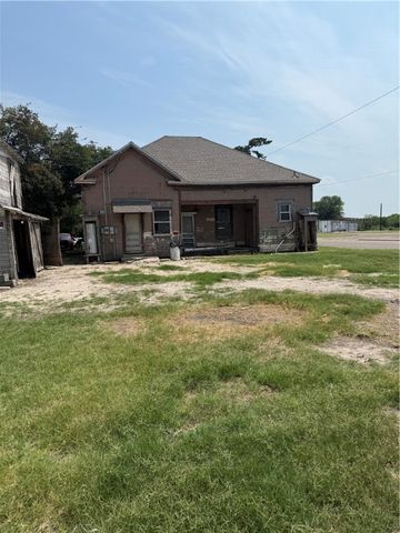 202 E Fordyce Ave, Kingsville, TX 78363