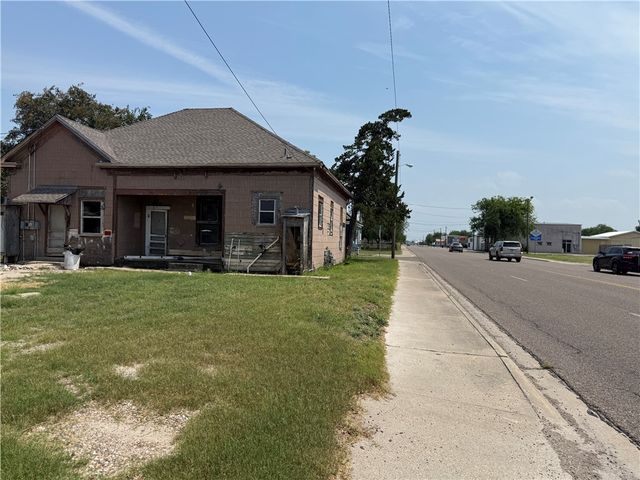 202 E Fordyce Ave, Kingsville, TX 78363