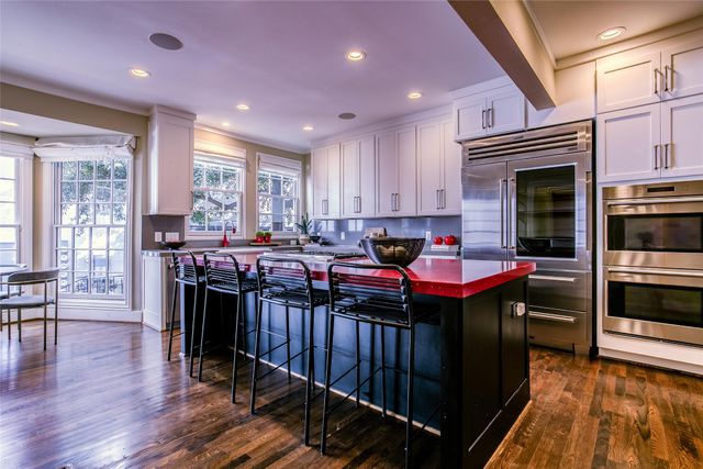 2916 Sale Street, Dallas, TX 75219