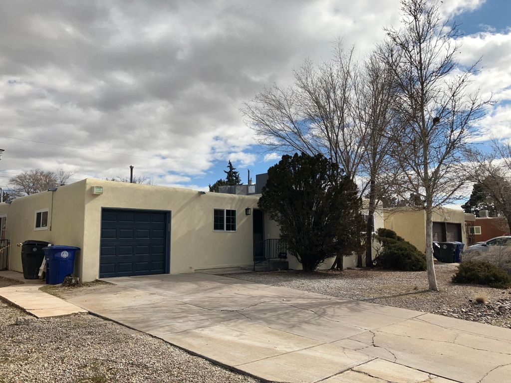 724 Washington Street NE, Albuquerque, NM 87110