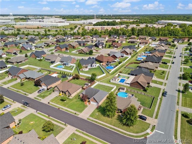 5502 Gum Tree Crossing, Jeffersonville, IN 47130