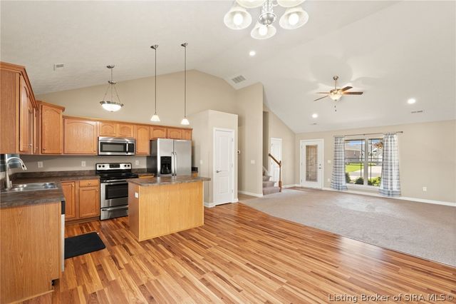 5502 Gum Tree Crossing, Jeffersonville, IN 47130