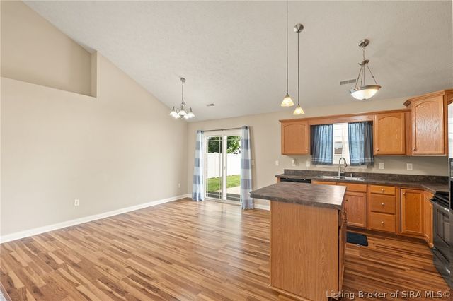 5502 Gum Tree Crossing, Jeffersonville, IN 47130