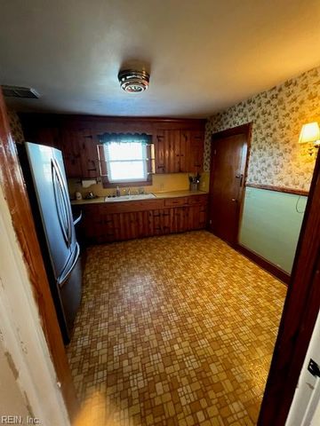 2328 White Marsh RD, Suffolk, VA 23434