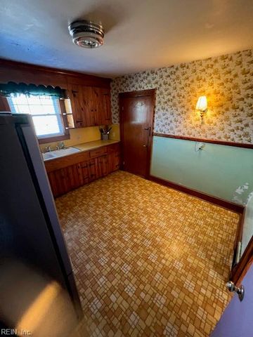 2328 White Marsh RD, Suffolk, VA 23434