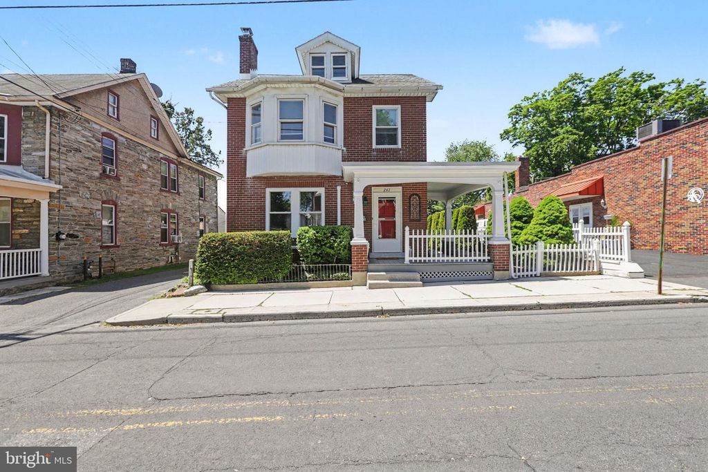 241 S 6TH ST, Lebanon, PA 17042