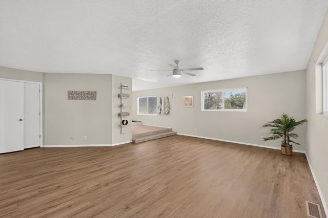 1110 Ranchero Road, Bosque Farms, NM 87068